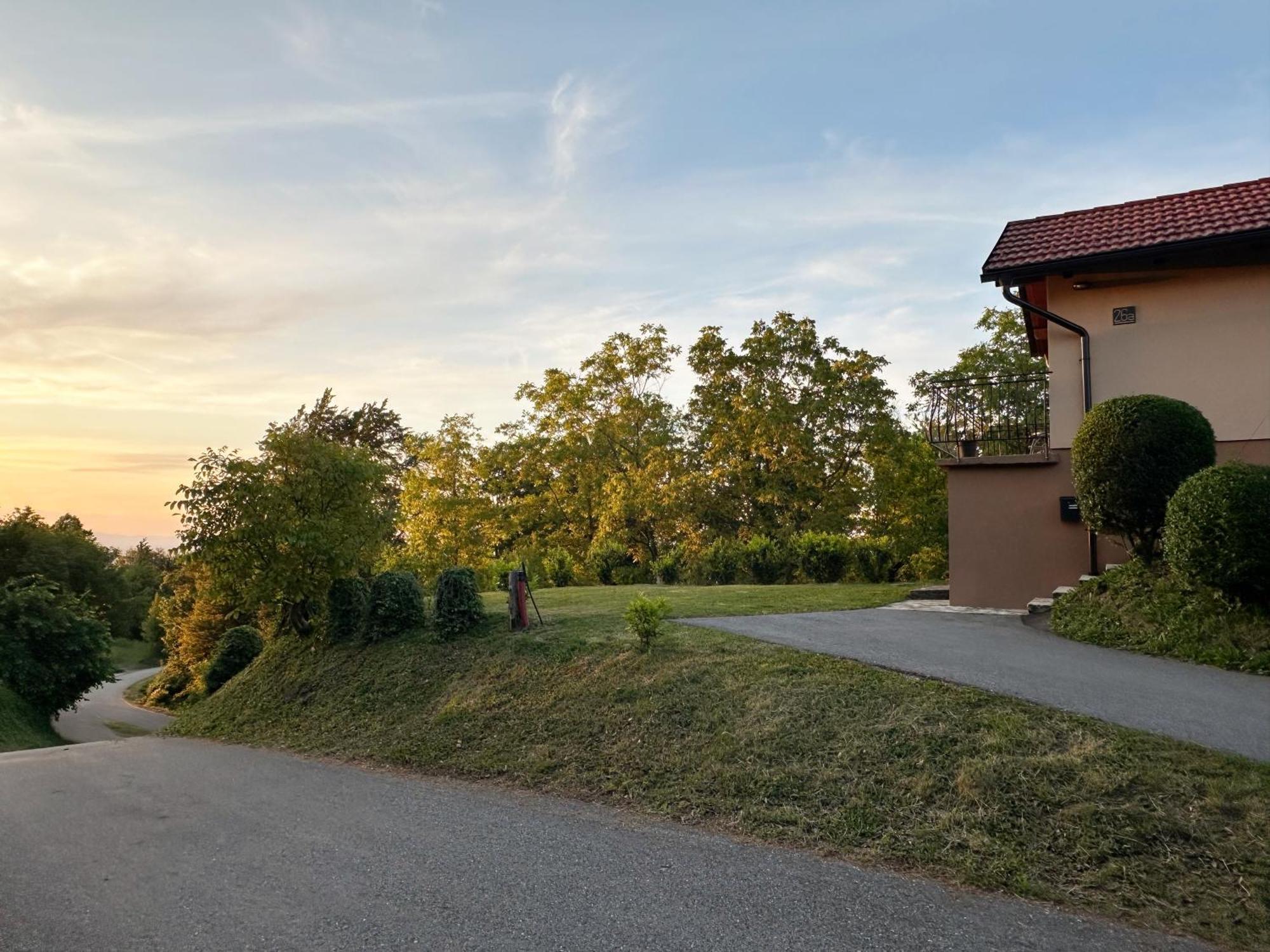 Holiday House Tomajna Podlehnik Kültér fotó